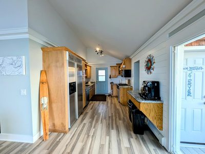 Whitmore Lake Lakefront House with Guest House photo 13