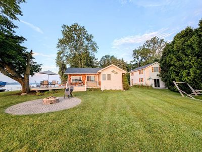 Whitmore Lake Lakefront House with Guest House photo 3